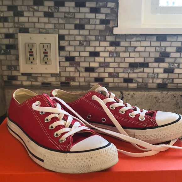 converse womens red